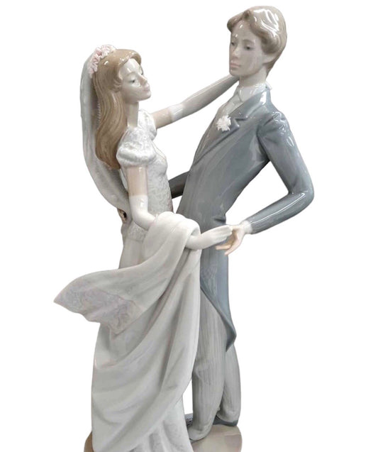 Vintage “I Love You Truly” Figurine by Lladro