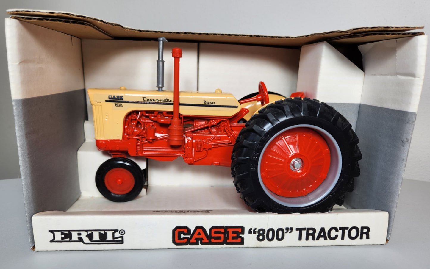 Vintage ERTL Case 800 Tractor